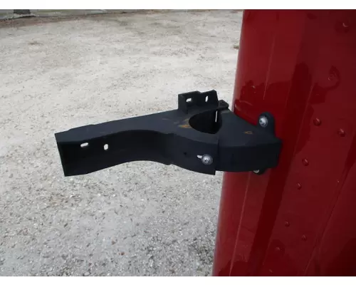 FREIGHTLINER CASCADIA 125 FAIRING BRACKETMOUNT