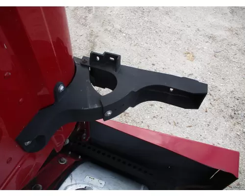 FREIGHTLINER CASCADIA 125 FAIRING BRACKETMOUNT