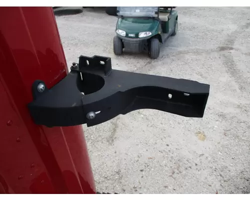 FREIGHTLINER CASCADIA 125 FAIRING BRACKETMOUNT