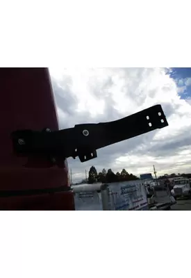 FREIGHTLINER CASCADIA 125 FAIRING BRACKET/MOUNT