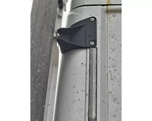 FREIGHTLINER CASCADIA 125 FAIRING BRACKETMOUNT