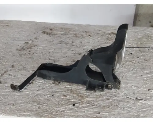 FREIGHTLINER CASCADIA 125 FAIRING BRACKETMOUNT