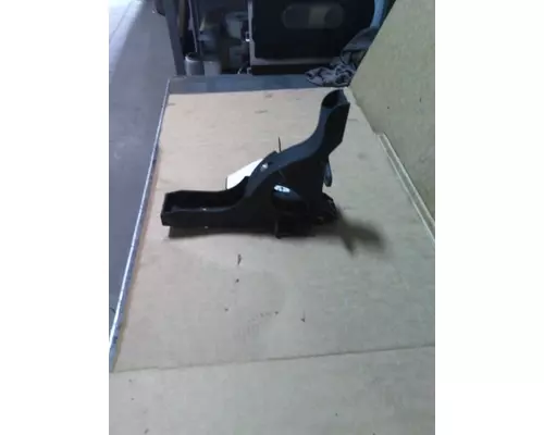 FREIGHTLINER CASCADIA 125 FAIRING BRACKETMOUNT