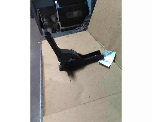 FREIGHTLINER CASCADIA 125 FAIRING BRACKETMOUNT