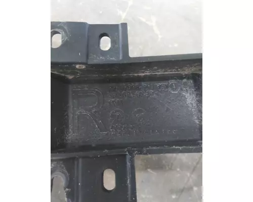 FREIGHTLINER CASCADIA 125 FAIRING BRACKETMOUNT