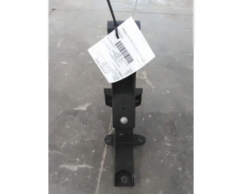 FREIGHTLINER CASCADIA 125 FAIRING BRACKETMOUNT