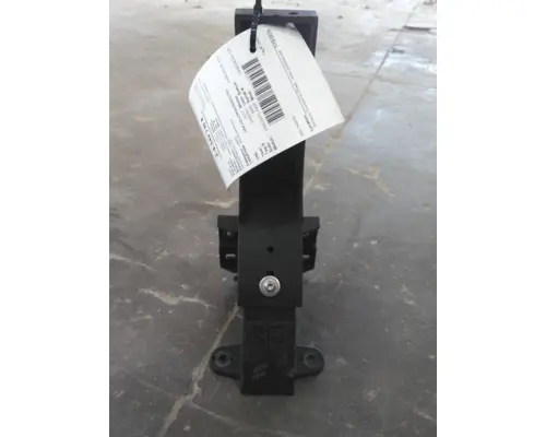 FREIGHTLINER CASCADIA 125 FAIRING BRACKETMOUNT