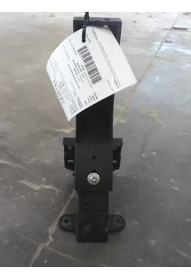 FREIGHTLINER CASCADIA 125 FAIRING BRACKET/MOUNT