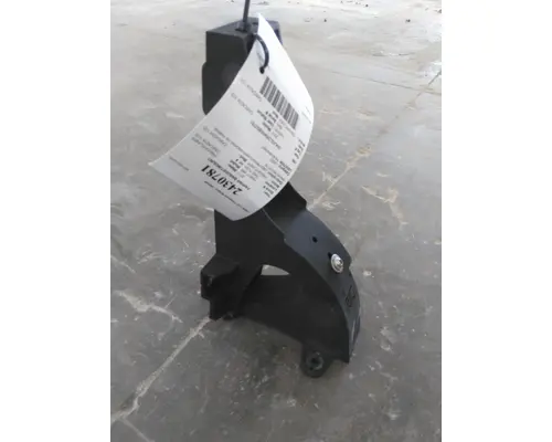 FREIGHTLINER CASCADIA 125 FAIRING BRACKETMOUNT