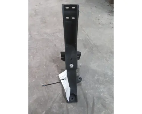 FREIGHTLINER CASCADIA 125 FAIRING BRACKETMOUNT