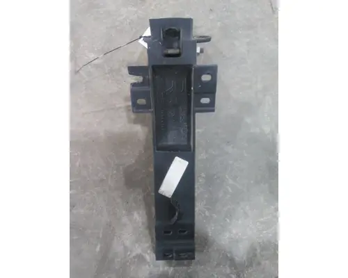 FREIGHTLINER CASCADIA 125 FAIRING BRACKETMOUNT