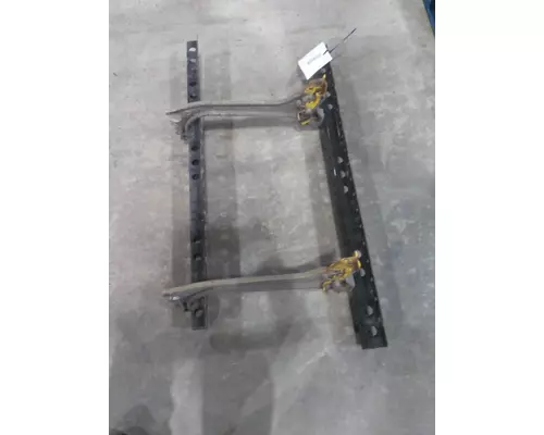 FREIGHTLINER CASCADIA 125 FAIRING BRACKETMOUNT