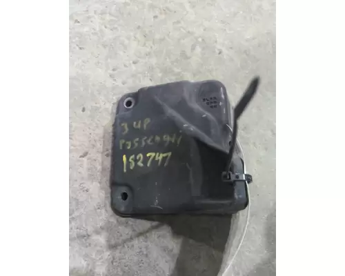 FREIGHTLINER CASCADIA 125 FAIRING BRACKETMOUNT