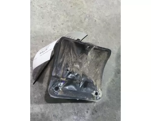 FREIGHTLINER CASCADIA 125 FAIRING BRACKETMOUNT