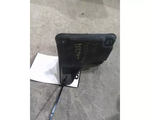 FREIGHTLINER CASCADIA 125 FAIRING BRACKETMOUNT