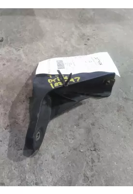 FREIGHTLINER CASCADIA 125 FAIRING BRACKET/MOUNT