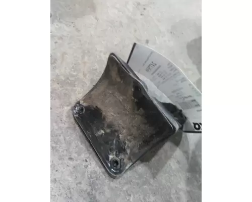 FREIGHTLINER CASCADIA 125 FAIRING BRACKETMOUNT