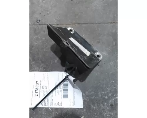 FREIGHTLINER CASCADIA 125 FAIRING BRACKETMOUNT