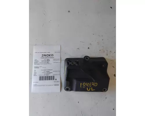 FREIGHTLINER CASCADIA 125 FAIRING BRACKETMOUNT
