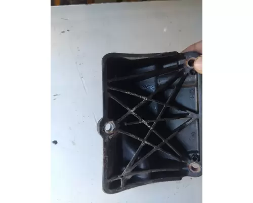 FREIGHTLINER CASCADIA 125 FAIRING BRACKETMOUNT