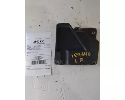 FREIGHTLINER CASCADIA 125 FAIRING BRACKETMOUNT