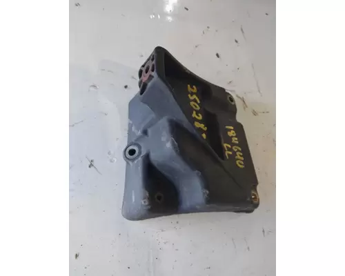 FREIGHTLINER CASCADIA 125 FAIRING BRACKETMOUNT