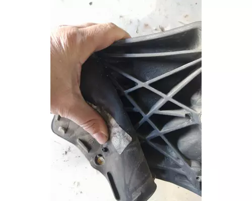 FREIGHTLINER CASCADIA 125 FAIRING BRACKETMOUNT