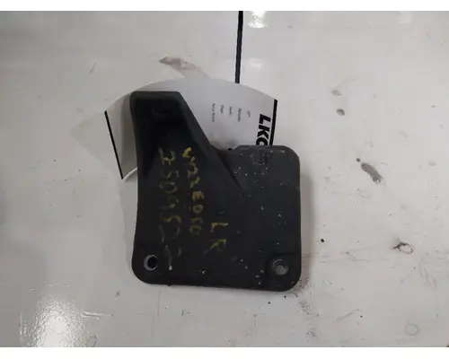 FREIGHTLINER CASCADIA 125 FAIRING BRACKETMOUNT