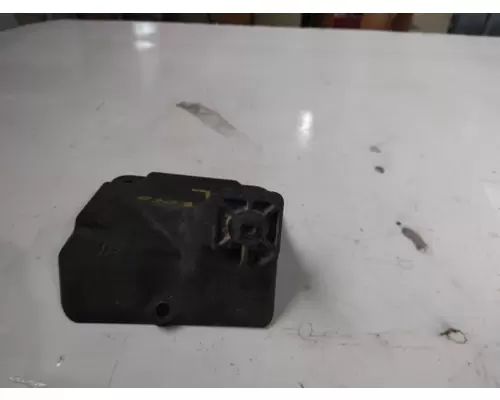 FREIGHTLINER CASCADIA 125 FAIRING BRACKETMOUNT