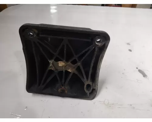 FREIGHTLINER CASCADIA 125 FAIRING BRACKETMOUNT