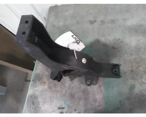 FREIGHTLINER CASCADIA 125 FAIRING BRACKETMOUNT