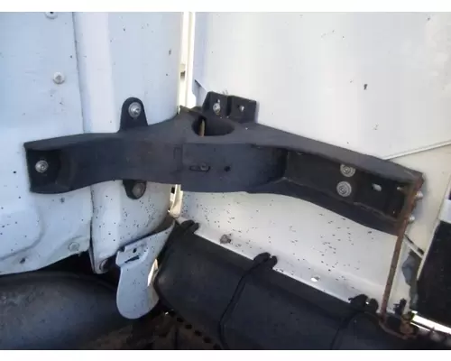 FREIGHTLINER CASCADIA 125 FAIRING BRACKETMOUNT