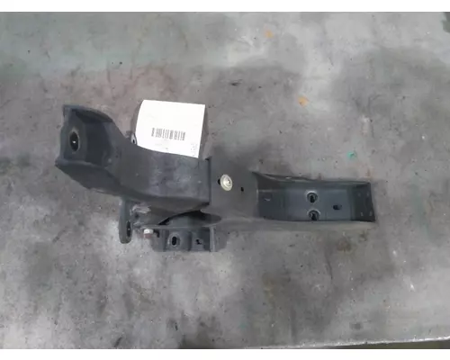 FREIGHTLINER CASCADIA 125 FAIRING BRACKETMOUNT