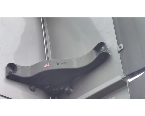 FREIGHTLINER CASCADIA 125 FAIRING BRACKET/MOUNT
