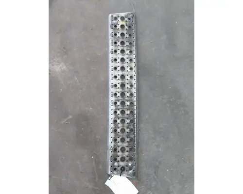 FREIGHTLINER CASCADIA 125 FAIRING STEP