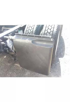 FREIGHTLINER CASCADIA 125 FENDER, QUARTER/HALF REAR
