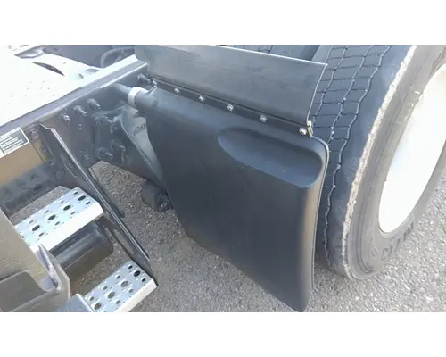 FREIGHTLINER CASCADIA 125 FENDER, QUARTERHALF REAR