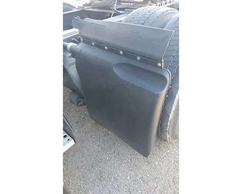 FREIGHTLINER CASCADIA 125 FENDER, QUARTERHALF REAR