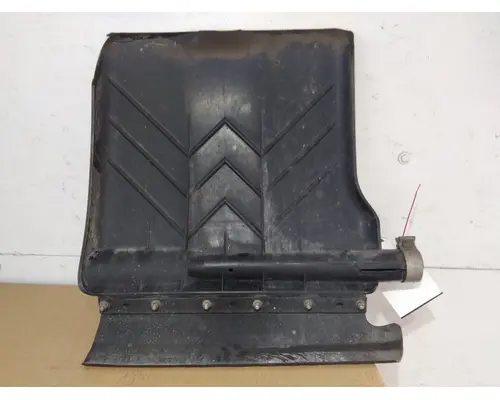 FREIGHTLINER CASCADIA 125 FENDER, QUARTERHALF REAR