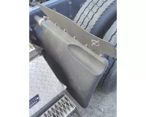 FREIGHTLINER CASCADIA 125 FENDER, QUARTERHALF REAR