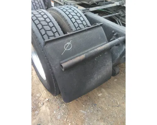 FREIGHTLINER CASCADIA 125 FENDER, QUARTERHALF REAR