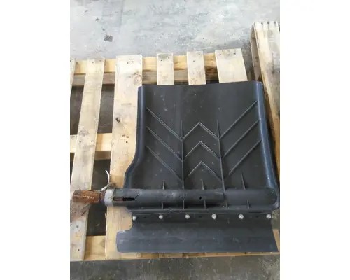 FREIGHTLINER CASCADIA 125 FENDER, QUARTERHALF REAR