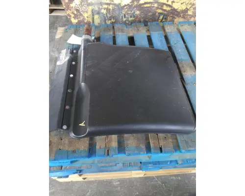 FREIGHTLINER CASCADIA 125 FENDER, QUARTERHALF REAR