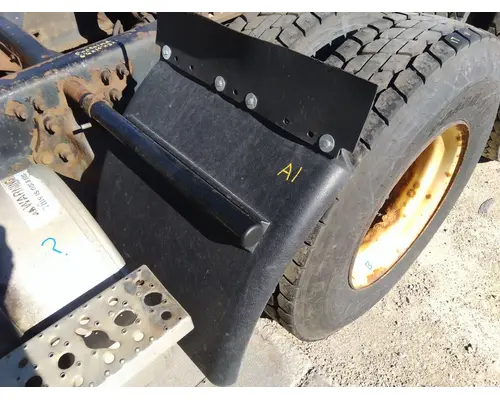 FREIGHTLINER CASCADIA 125 FENDER, QUARTERHALF REAR
