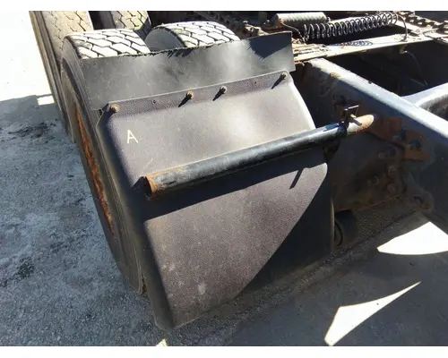 FREIGHTLINER CASCADIA 125 FENDER, QUARTERHALF REAR