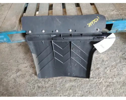 FREIGHTLINER CASCADIA 125 FENDER, QUARTERHALF REAR