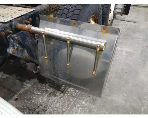 FREIGHTLINER CASCADIA 125 FENDER, QUARTERHALF REAR