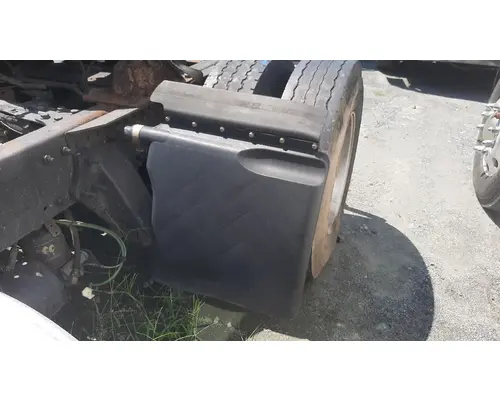 FREIGHTLINER CASCADIA 125 FENDER, QUARTERHALF REAR