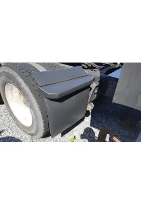 FREIGHTLINER CASCADIA 125 FENDER, QUARTER/HALF REAR
