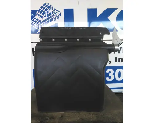 FREIGHTLINER CASCADIA 125 FENDER, QUARTERHALF REAR